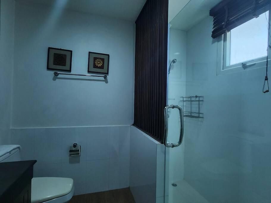 D34长住优惠房-芭提雅市中心高端4间卧室泳池别墅 Pattaya