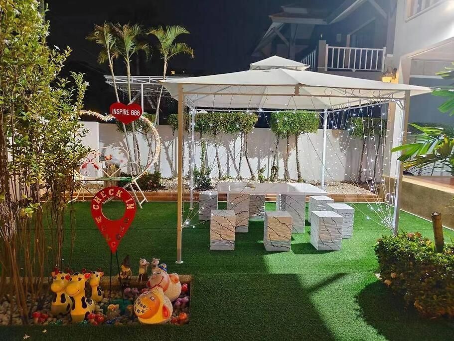 D34长住优惠房-芭提雅市中心高端4间卧室泳池别墅 วิลล่า *
