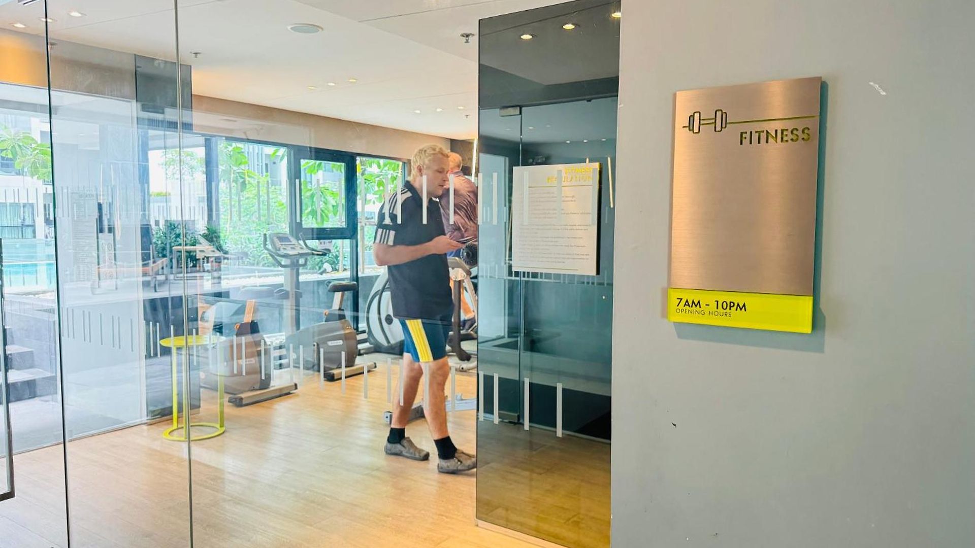 芭提雅市中心无边泳池公寓the Base Apartment Pattaya
