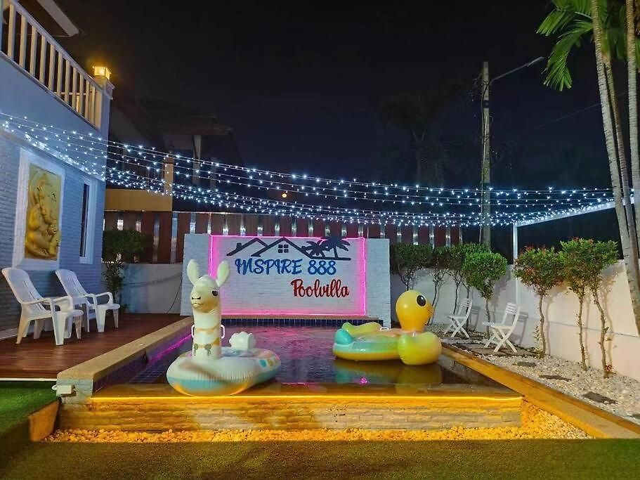 D34长住优惠房-芭提雅市中心高端4间卧室泳池别墅 * Pattaya