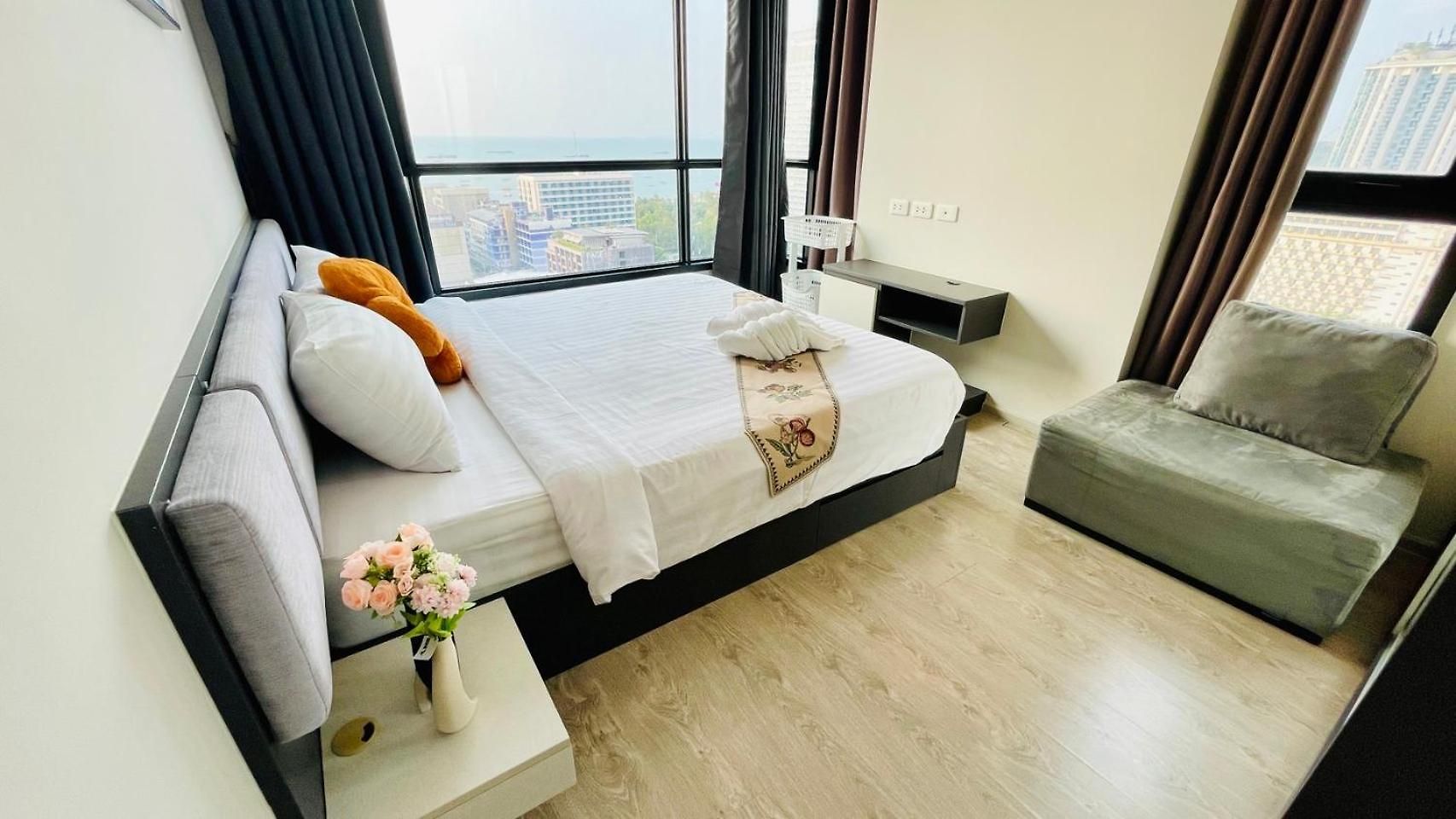 The Base 2 Bed 1 Bath By Numam อพาร์ทเม้น