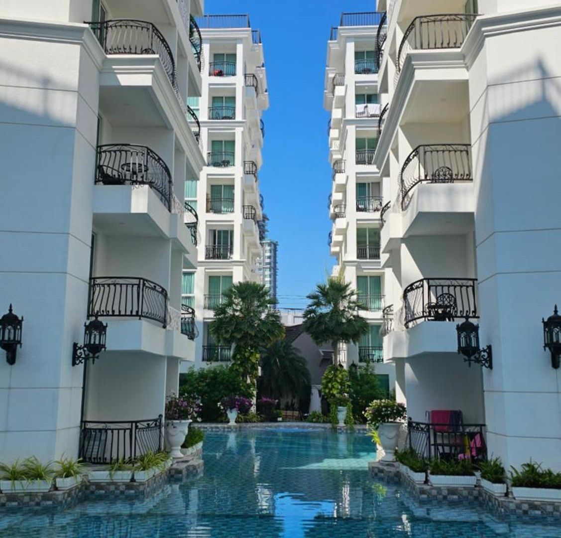อพาร์ทเม้น Pool View Cozy Getaway Pattaya