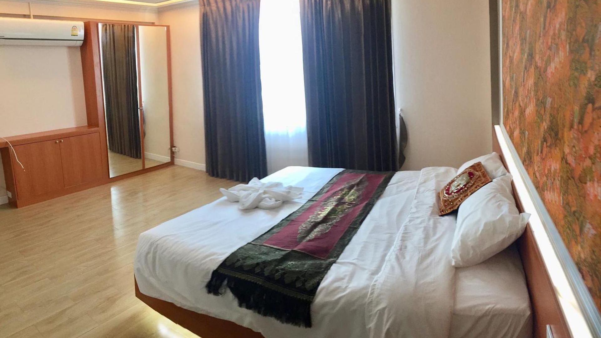 Tamnak * Pattaya