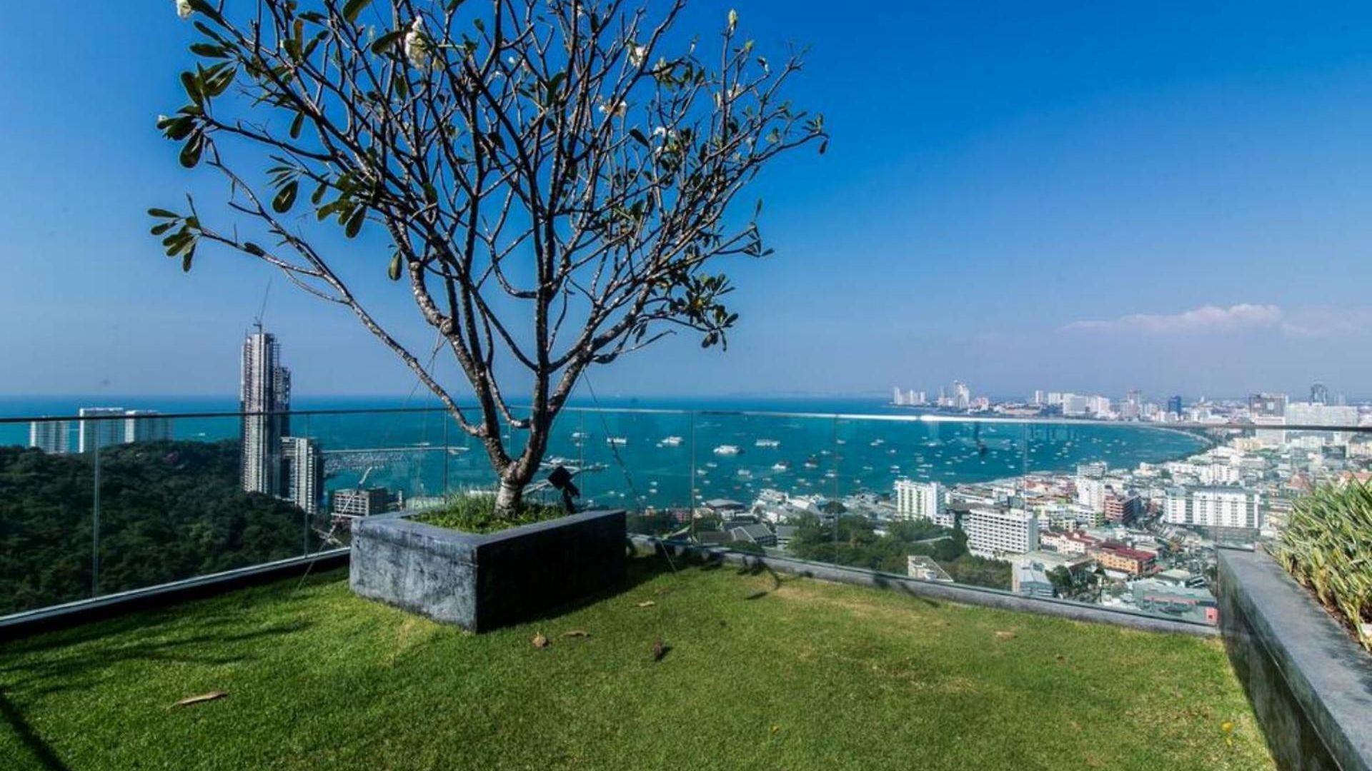 Unixx Center High Floor Sea View07 Apartment *