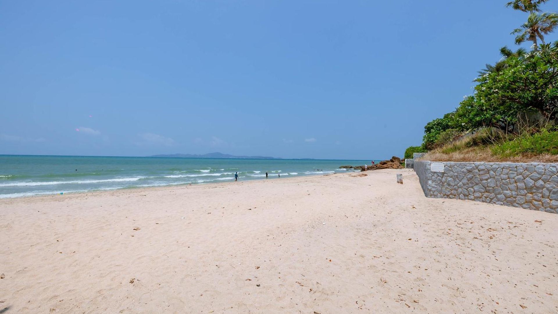 Majestic 1bedroom Poolvilla28,beach Gate วิลล่า Pattaya