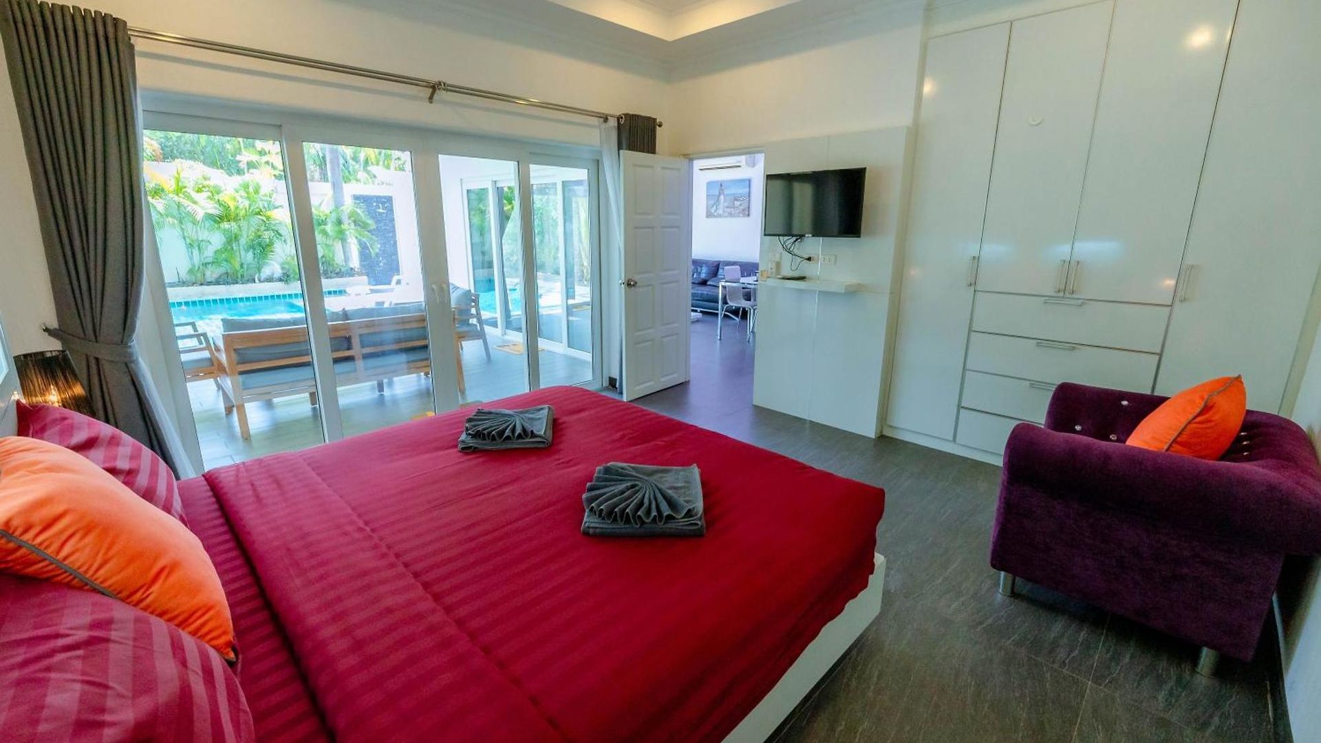 Majestic 1bedroom Poolvilla28,beach Gate วิลล่า
