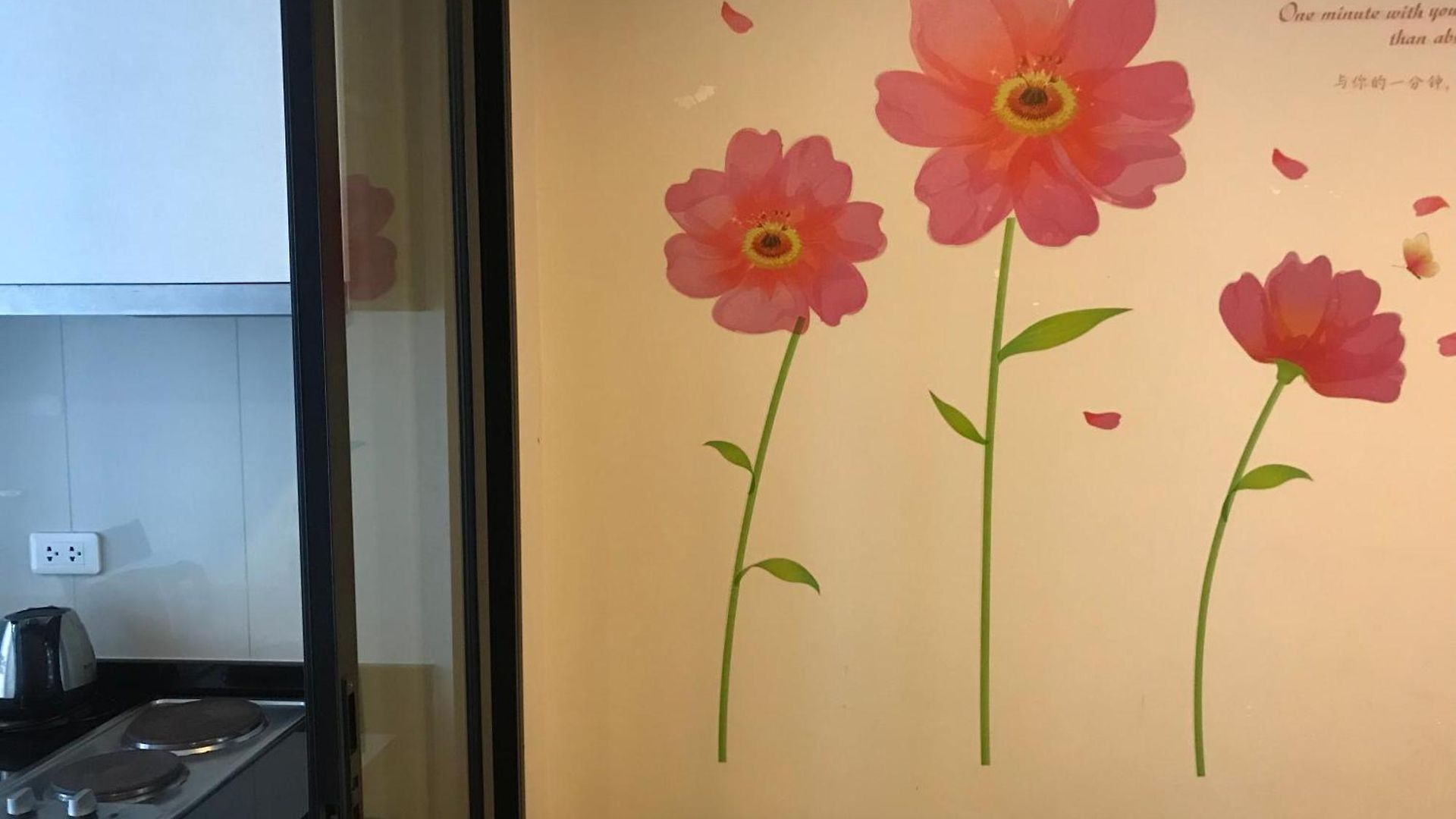 泰国芭提雅thebase无边游泳池公寓 Apartment *
