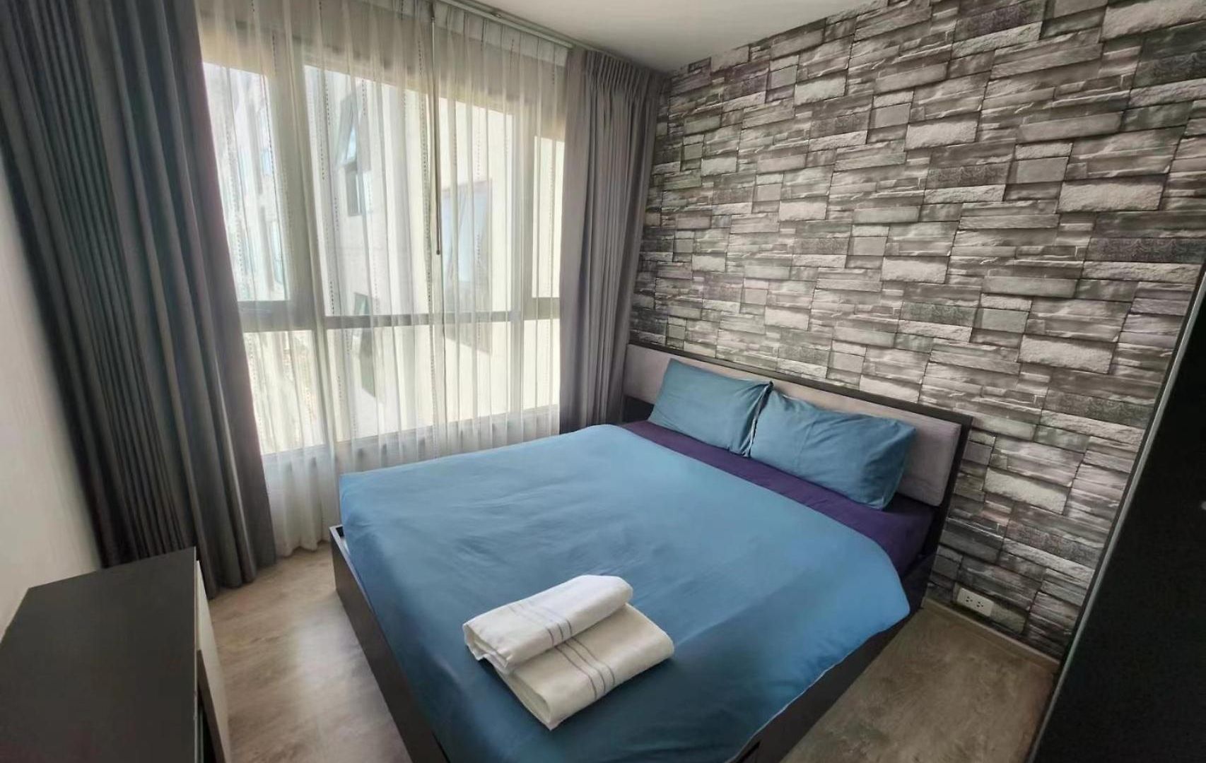 泰国芭提雅thebase无边游泳池公寓 Apartment
