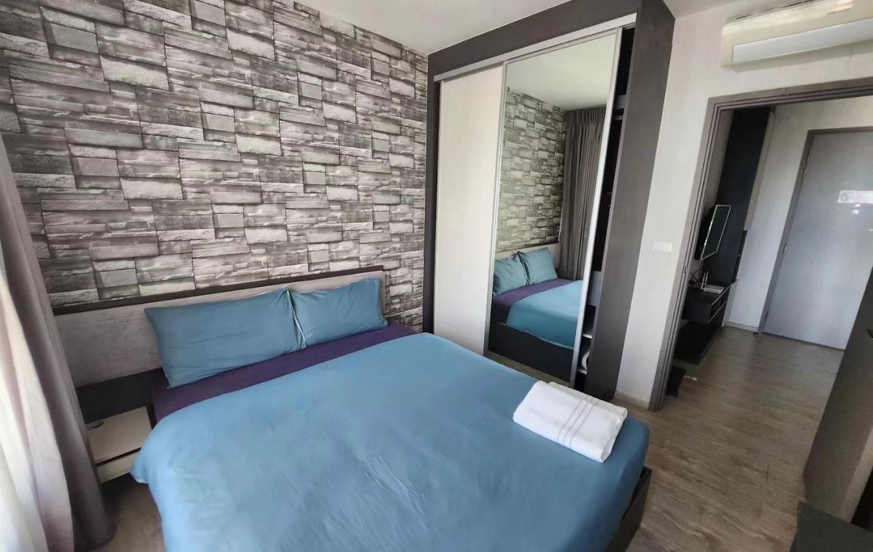 Apartment 泰国芭提雅thebase无边游泳池公寓 Pattaya