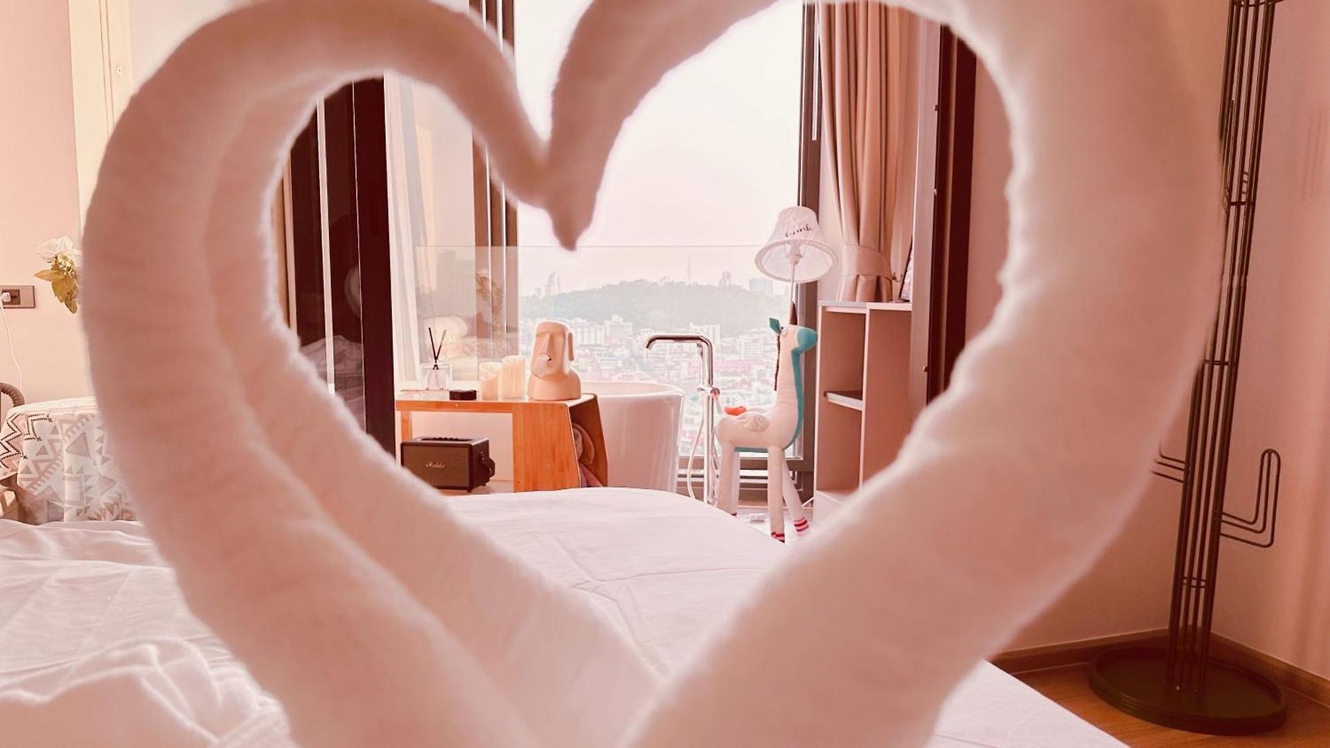 Edge Sea View อพาร์ทเม้น Pattaya