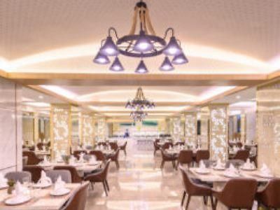 Jomtien Holiday โรงแรม 3*