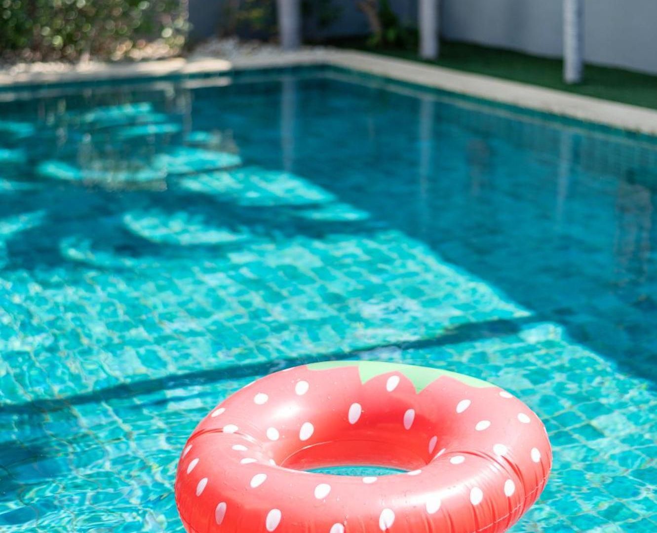 5 Mins Walk Coastal 3 Bdr Private Pool