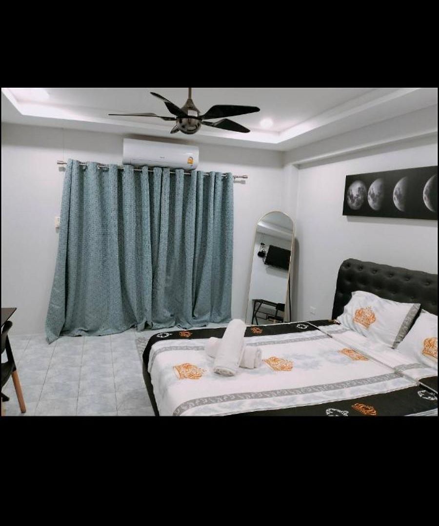 Traveller's Rest Sports Bar Guest house 4*