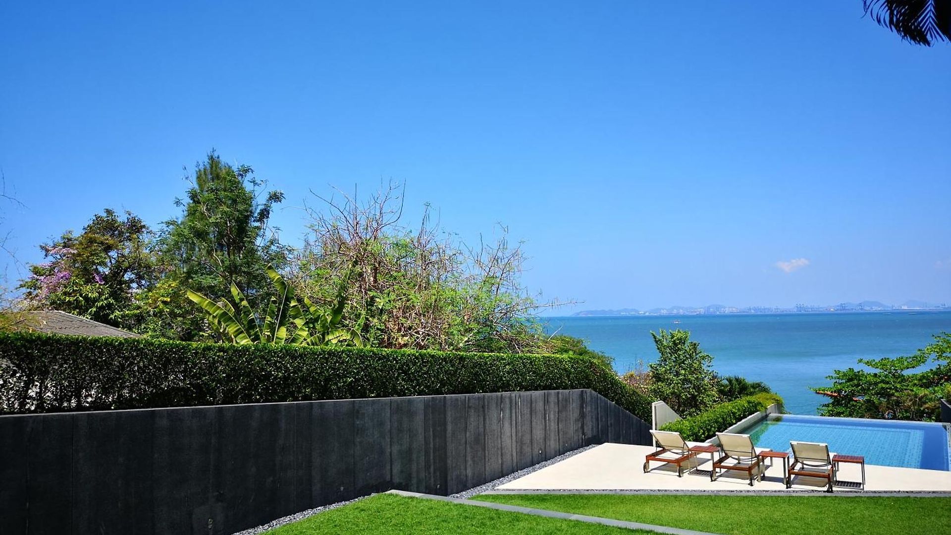 Wong Amat Luxury Condo--private * Pattaya
