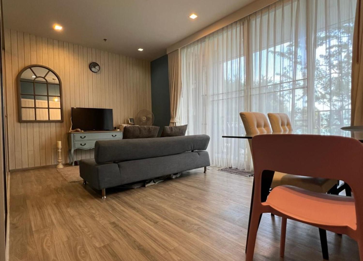 อพาร์ทเม้น Wong Amat Luxury Condo--private *