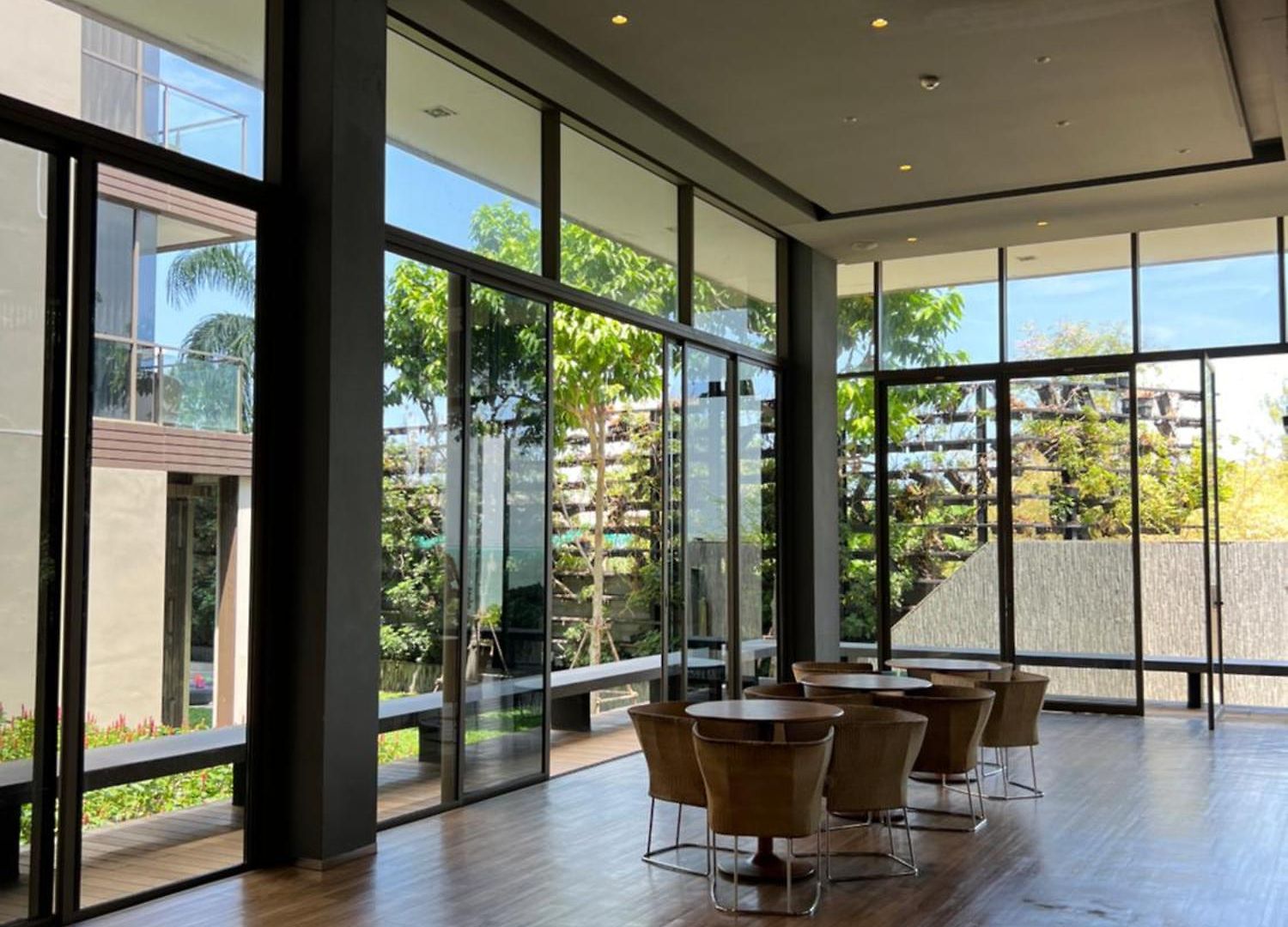 อพาร์ทเม้น Wong Amat Luxury Condo--private Pattaya