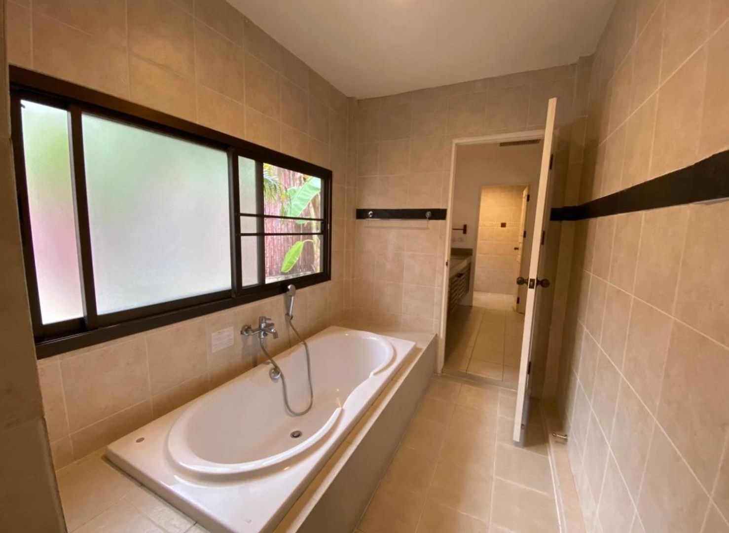 โรงแรม Raya Private Pool Pattaya