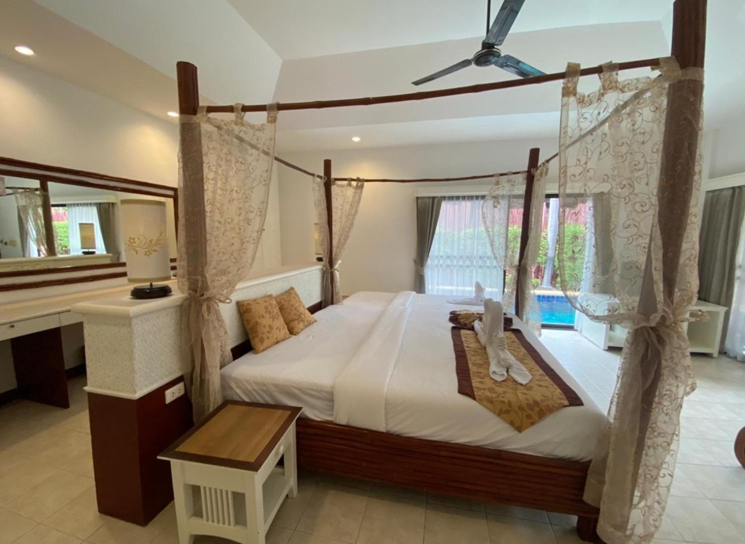 Raya Private Pool โรงแรม *