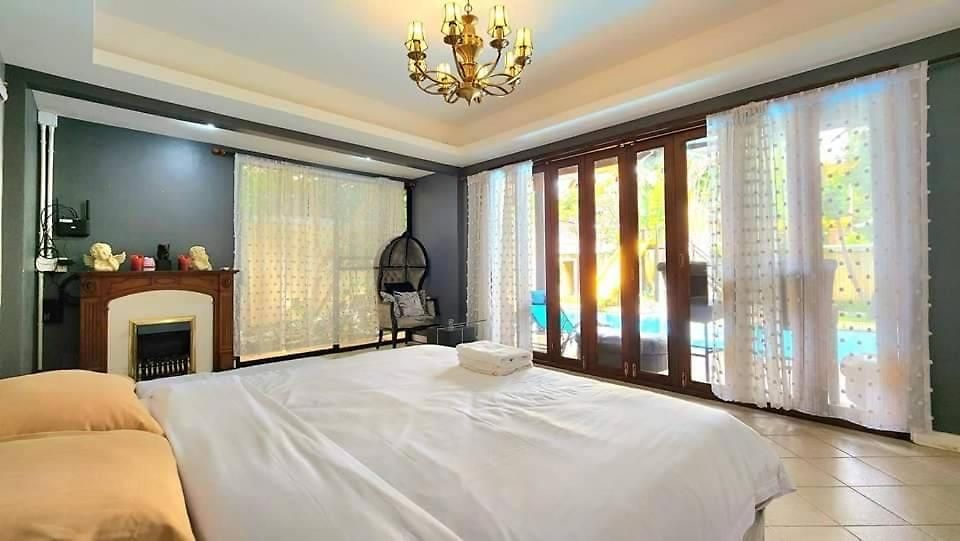 Rosewood Bali Style Pool 2