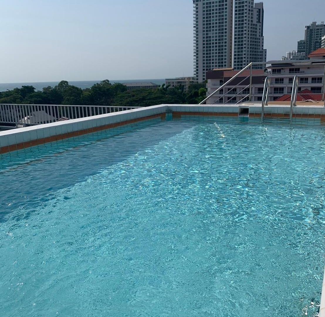 New Circle Phratamnak อพาร์ทเม้น Pattaya