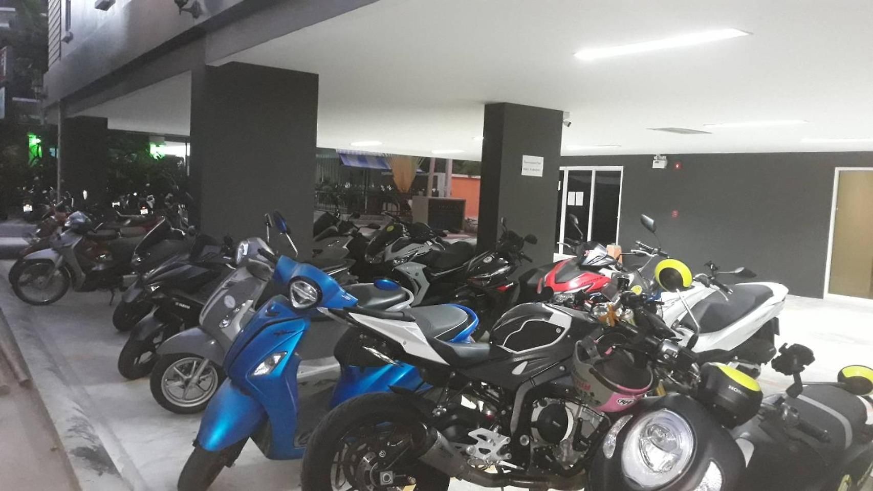 New Circle Phratamnak Pattaya