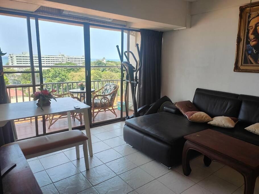 อพาร์ทเม้น Sombat Seaview 1 Bedroom 71 Pattaya