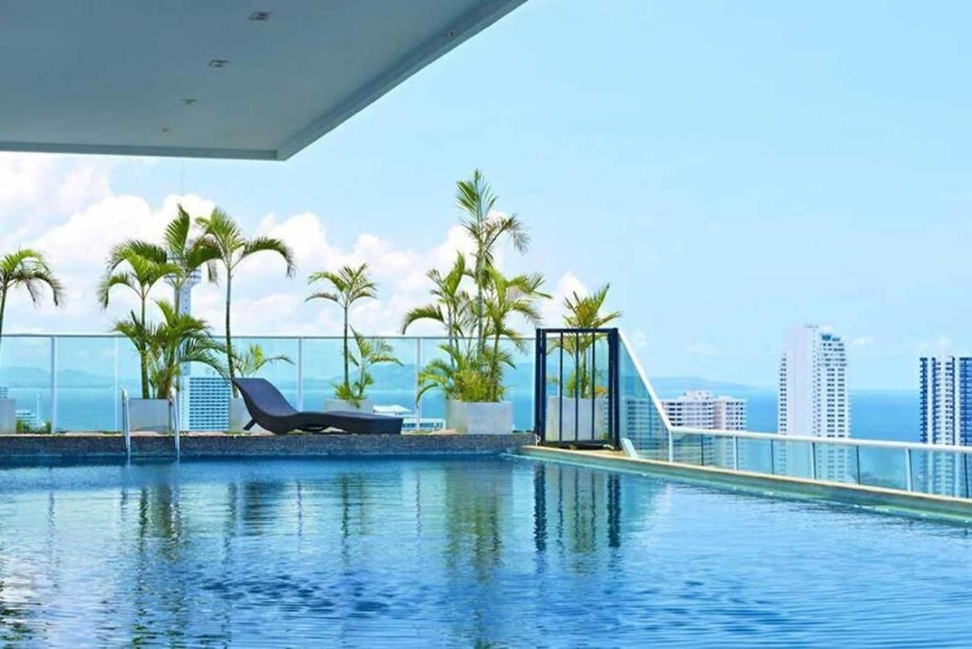 Apartment Penthouse With Great View *