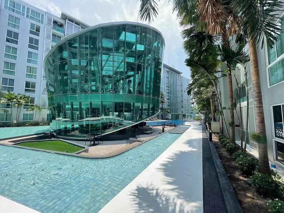Center * Pattaya