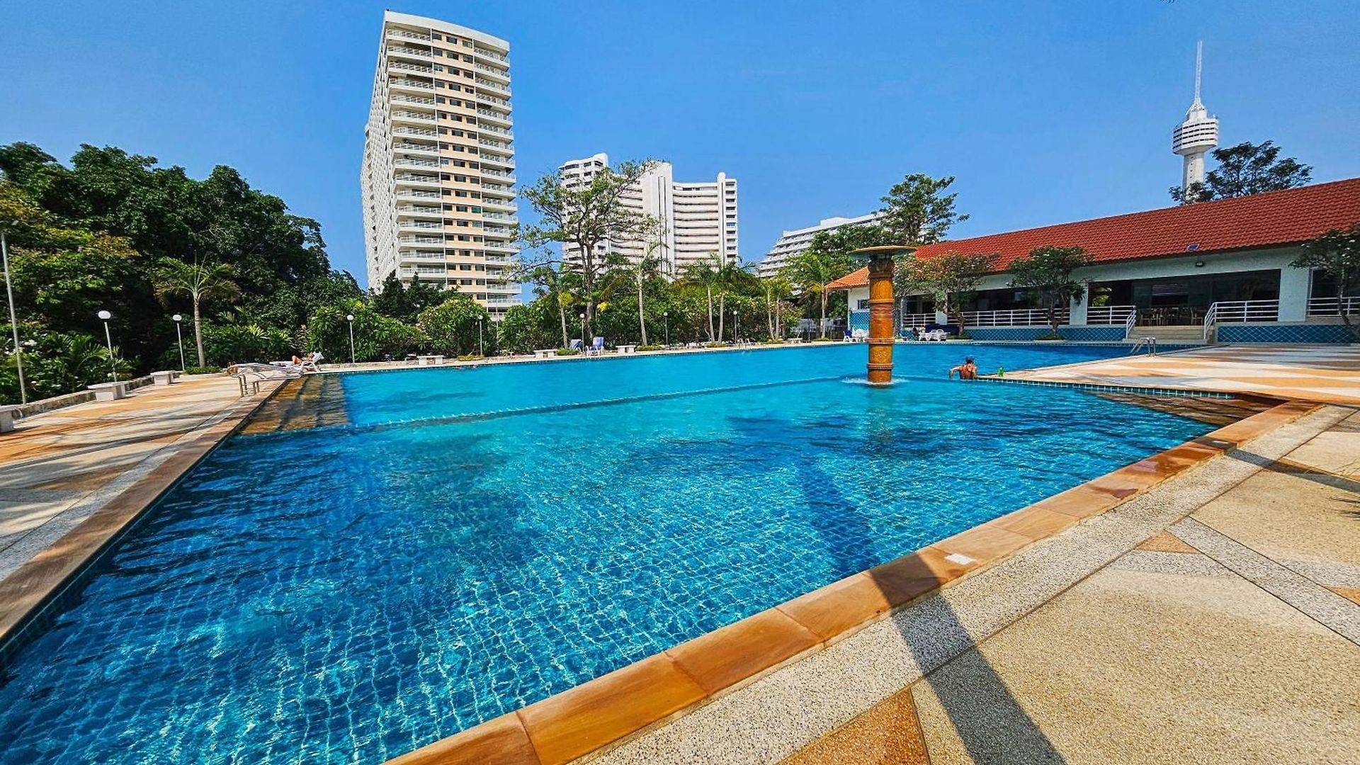 View Talay 5 - Beachfront Ocean View - High Floor & Huge Pool อพาร์ทเม้น