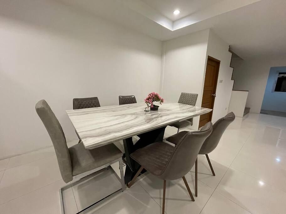 Cozy&beach House-2brs, Beach, Walking St, Pier Pattaya