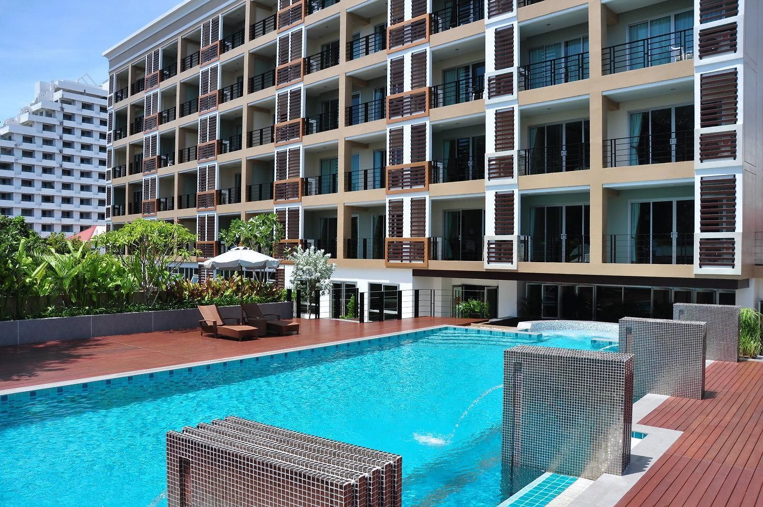 โรงแรม August