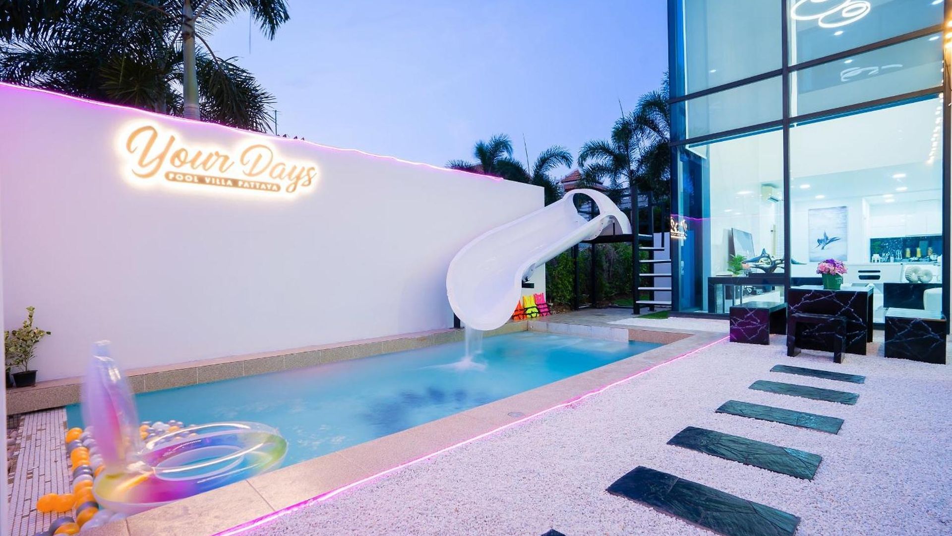 Your Days Pool Pattaya