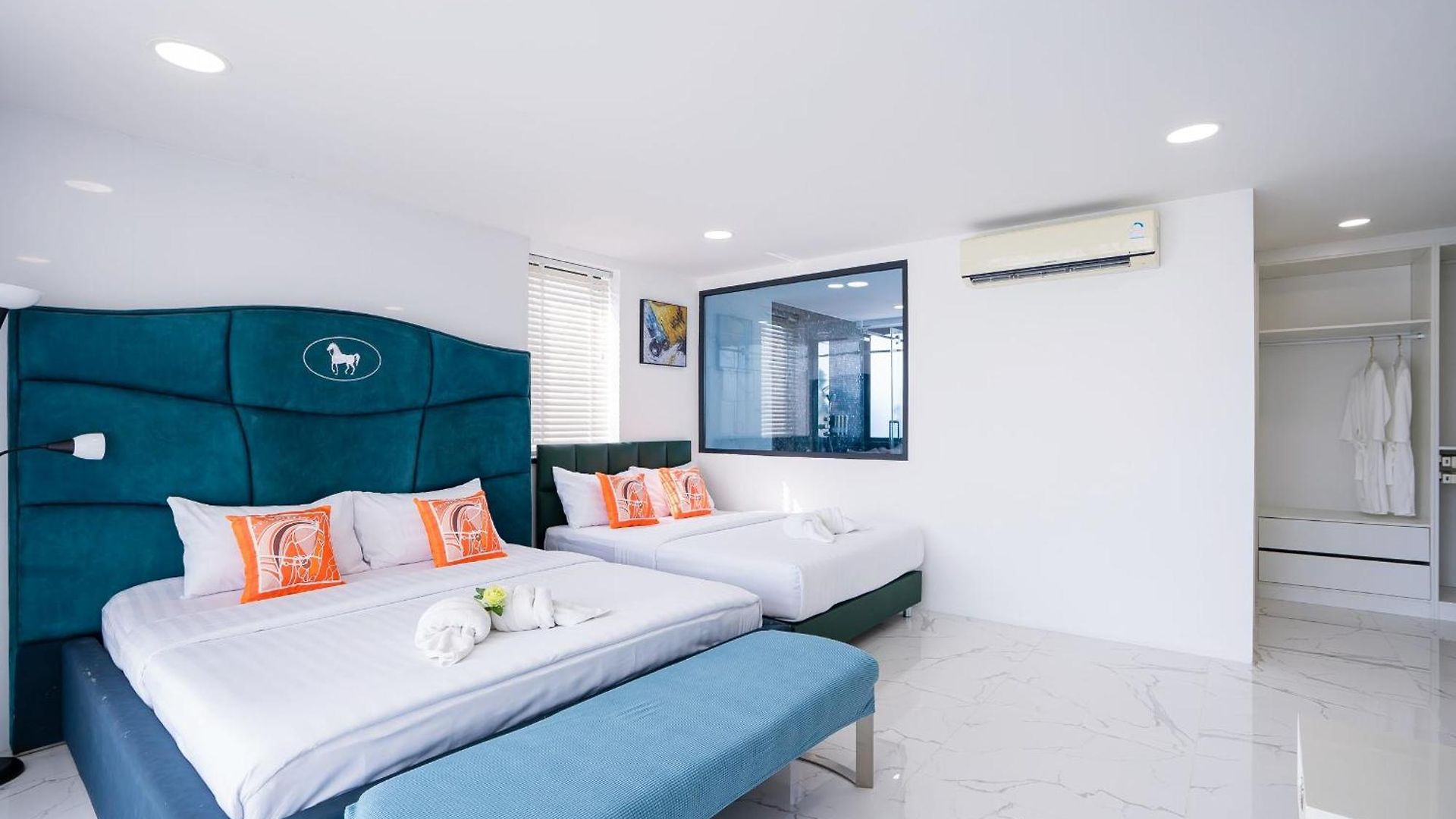 Your Days Pool Pattaya