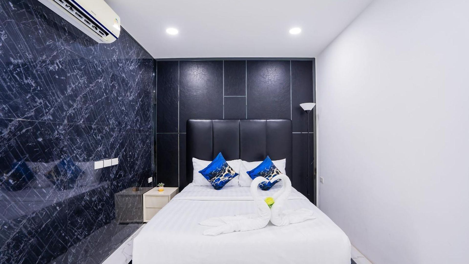 Your Days Pool Pattaya