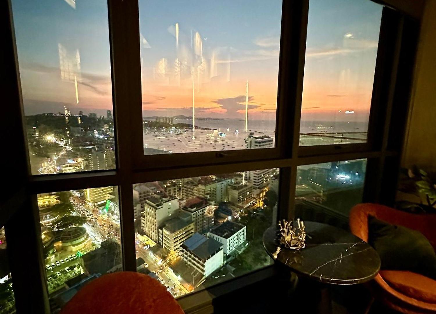 Apartment Edge Cozy Vacation Infinite Sky Pool Pattaya
