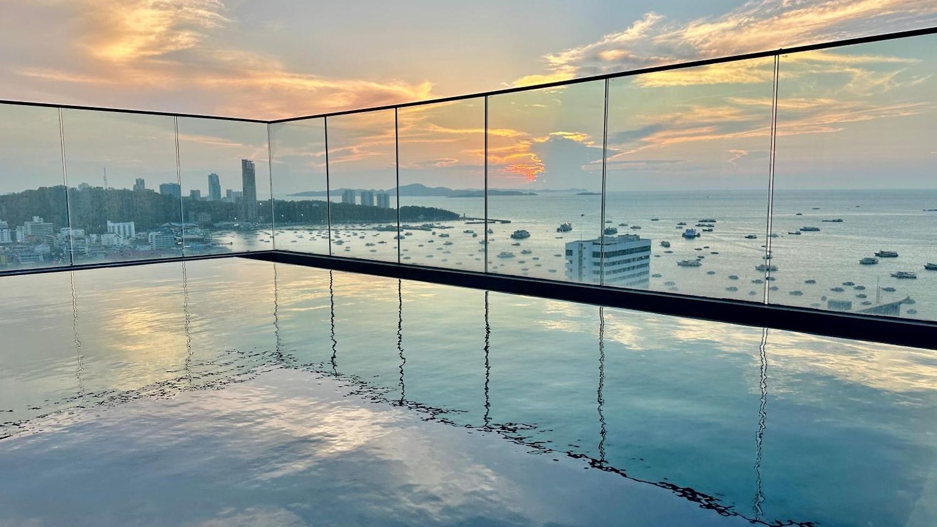 Apartment Edge Cozy Vacation Infinite Sky Pool *