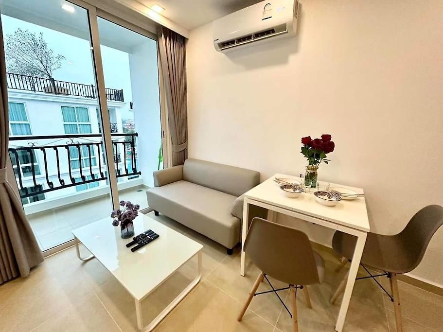 Free Power&wifi,work Remotely, Kitchen,deal Pattaya