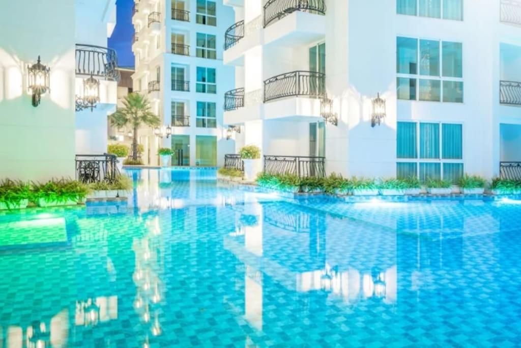 อพาร์ทเม้น Free Power&wifi,work Remotely, Kitchen,deal Pattaya