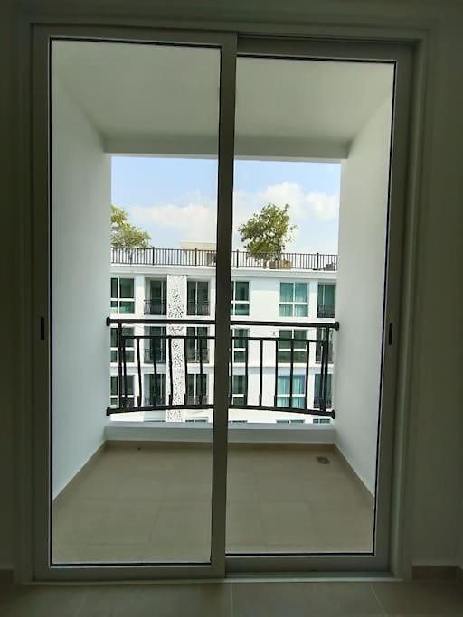 Free Power&wifi,work Remotely, Kitchen,deal Pattaya