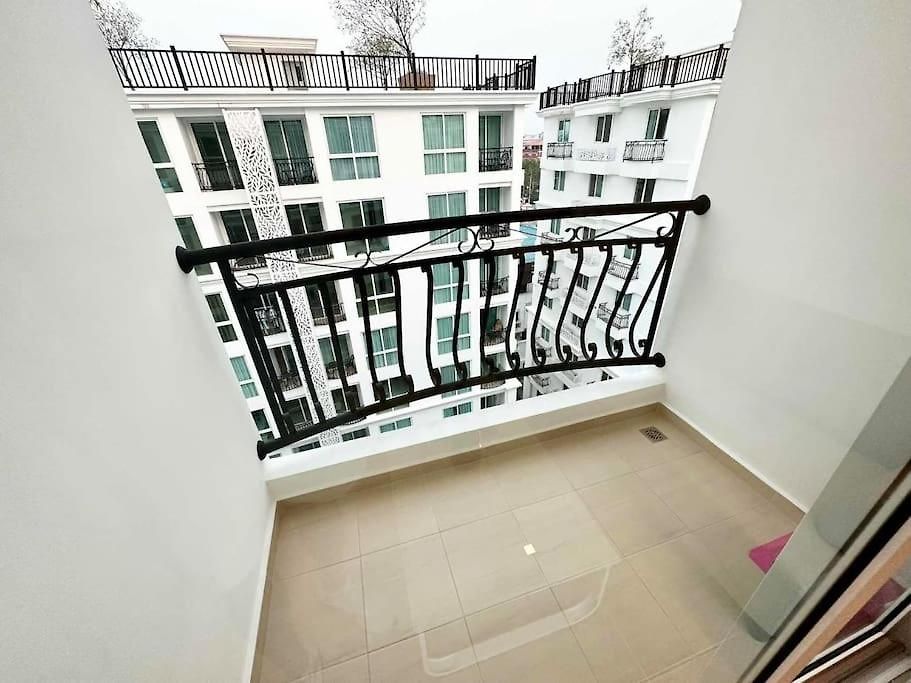 Free Power&wifi,work Remotely, Kitchen,deal