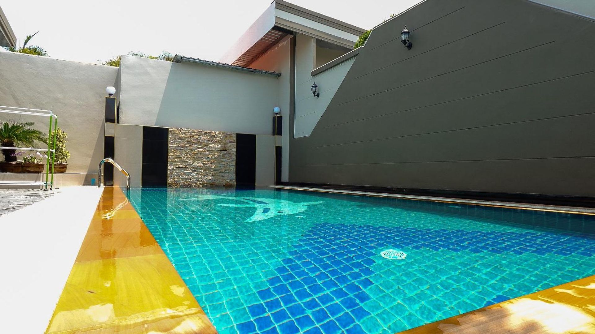 Pool วิลล่า