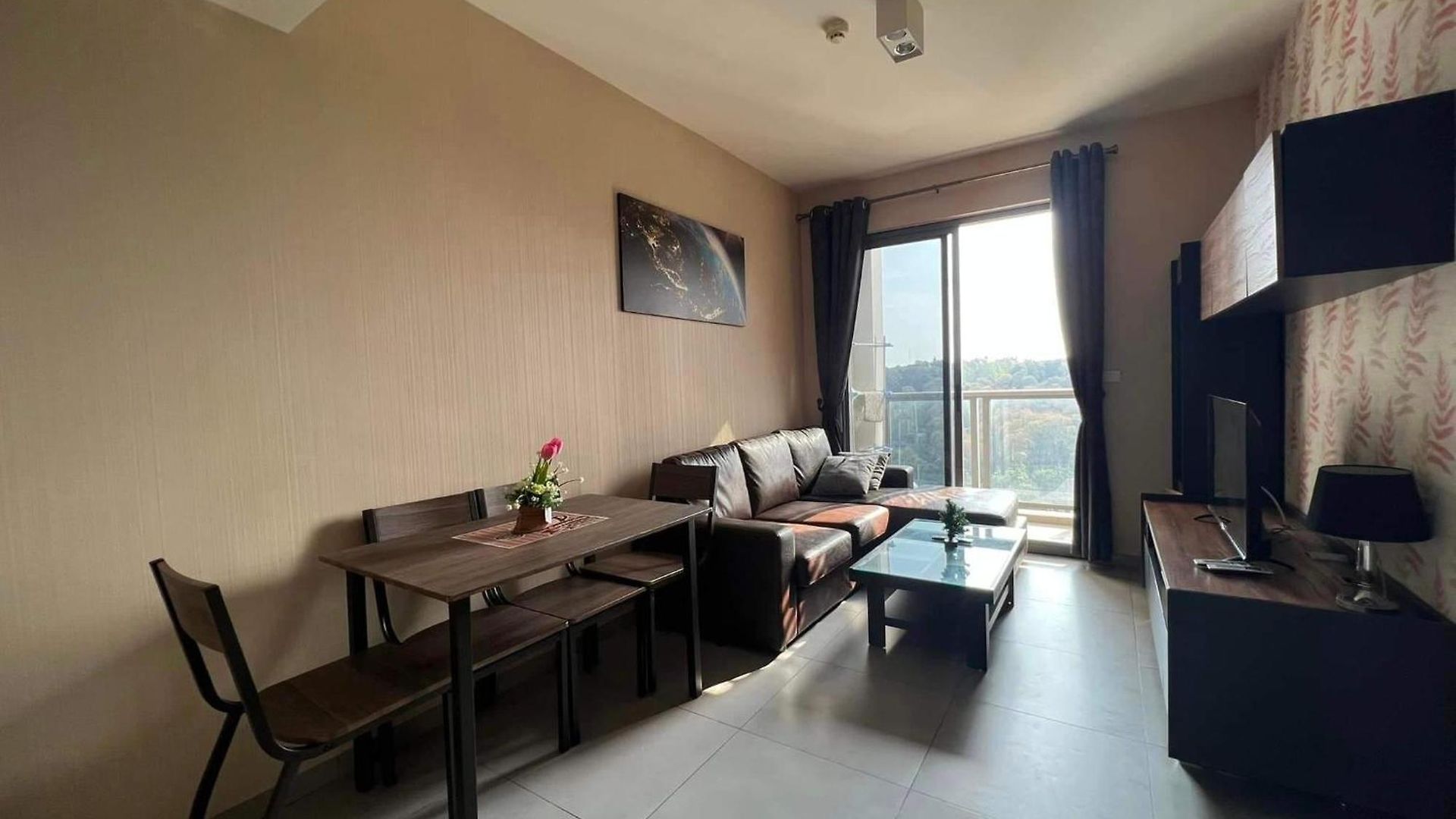 Unixx Near Walking Street Pattaya