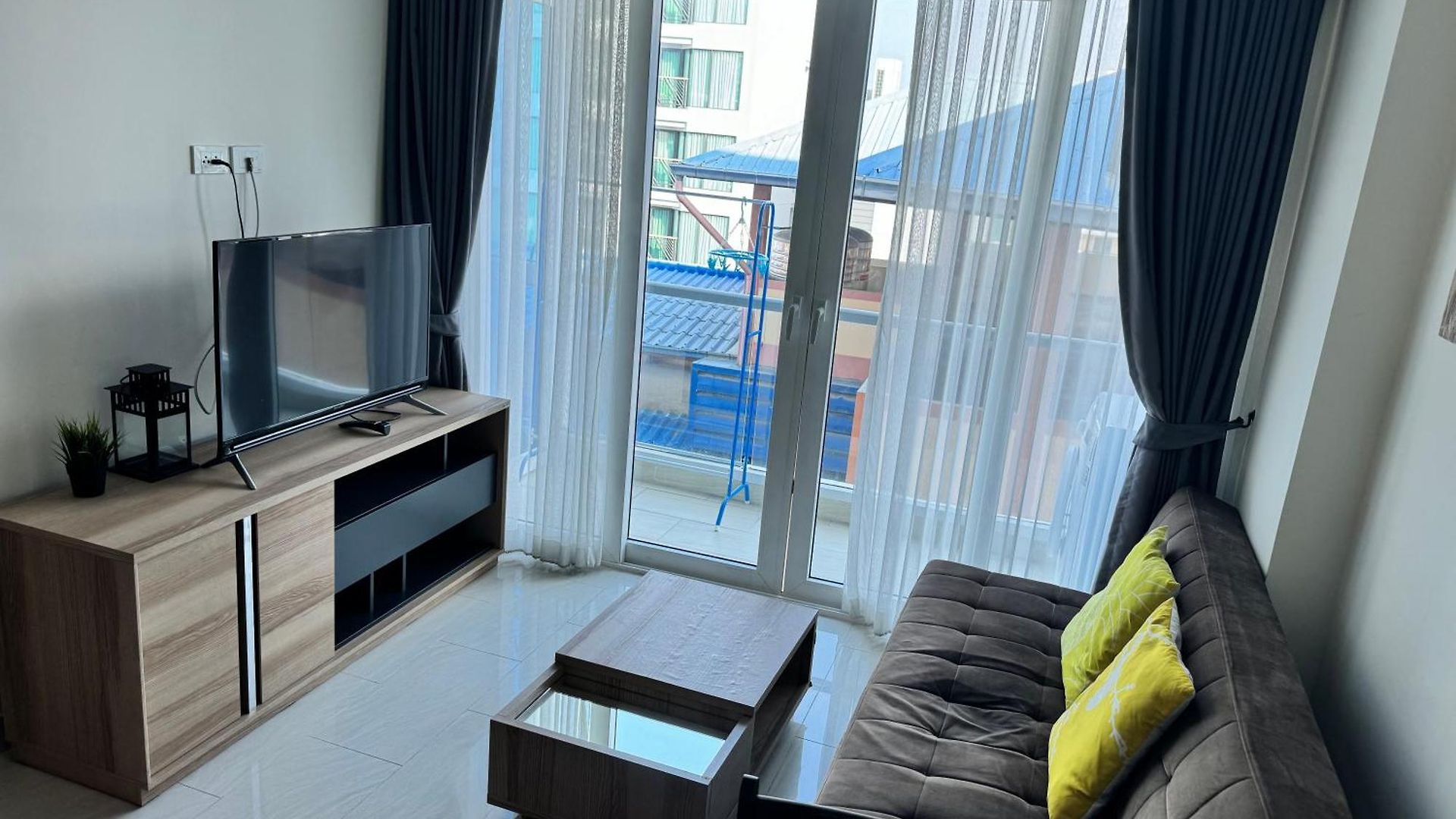 อพาร์ทเม้น Grand Avenue 1 Bedroom Cityview 6th Floor *