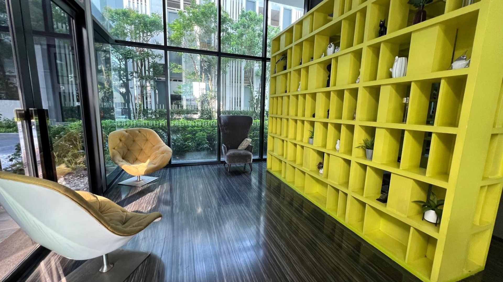 อพาร์ทเม้น 秘狗公寓the Base *
