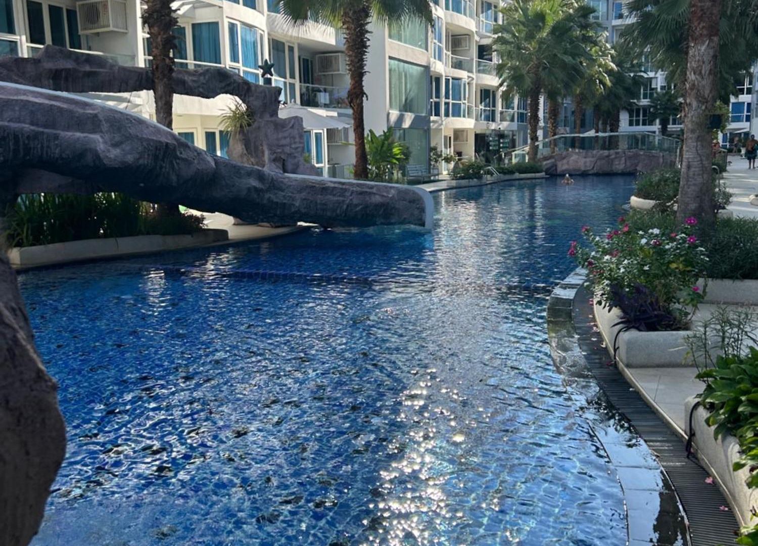 秘狗公寓grand Avenue Apartment Pattaya