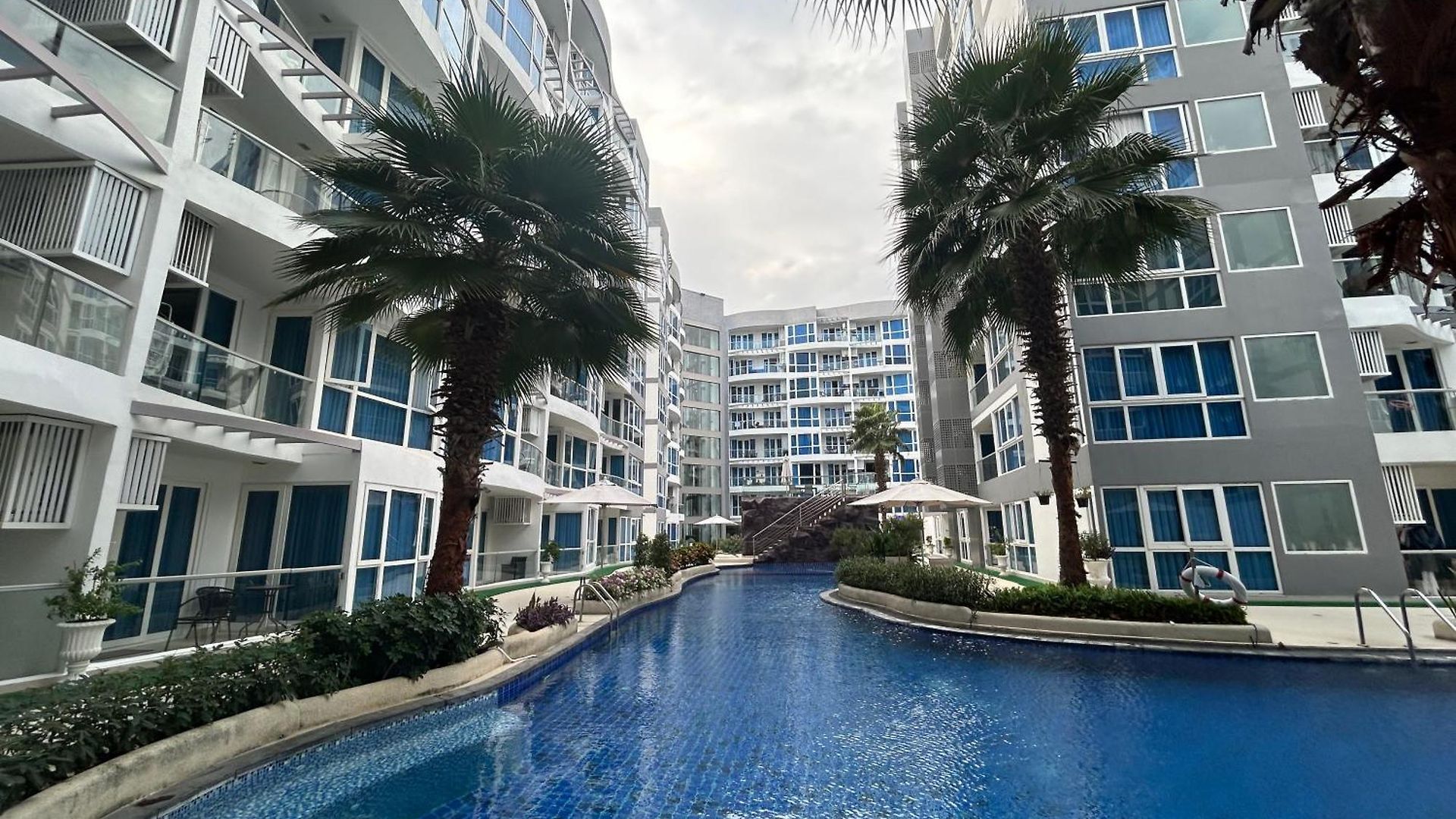Apartment 秘狗公寓grand Avenue