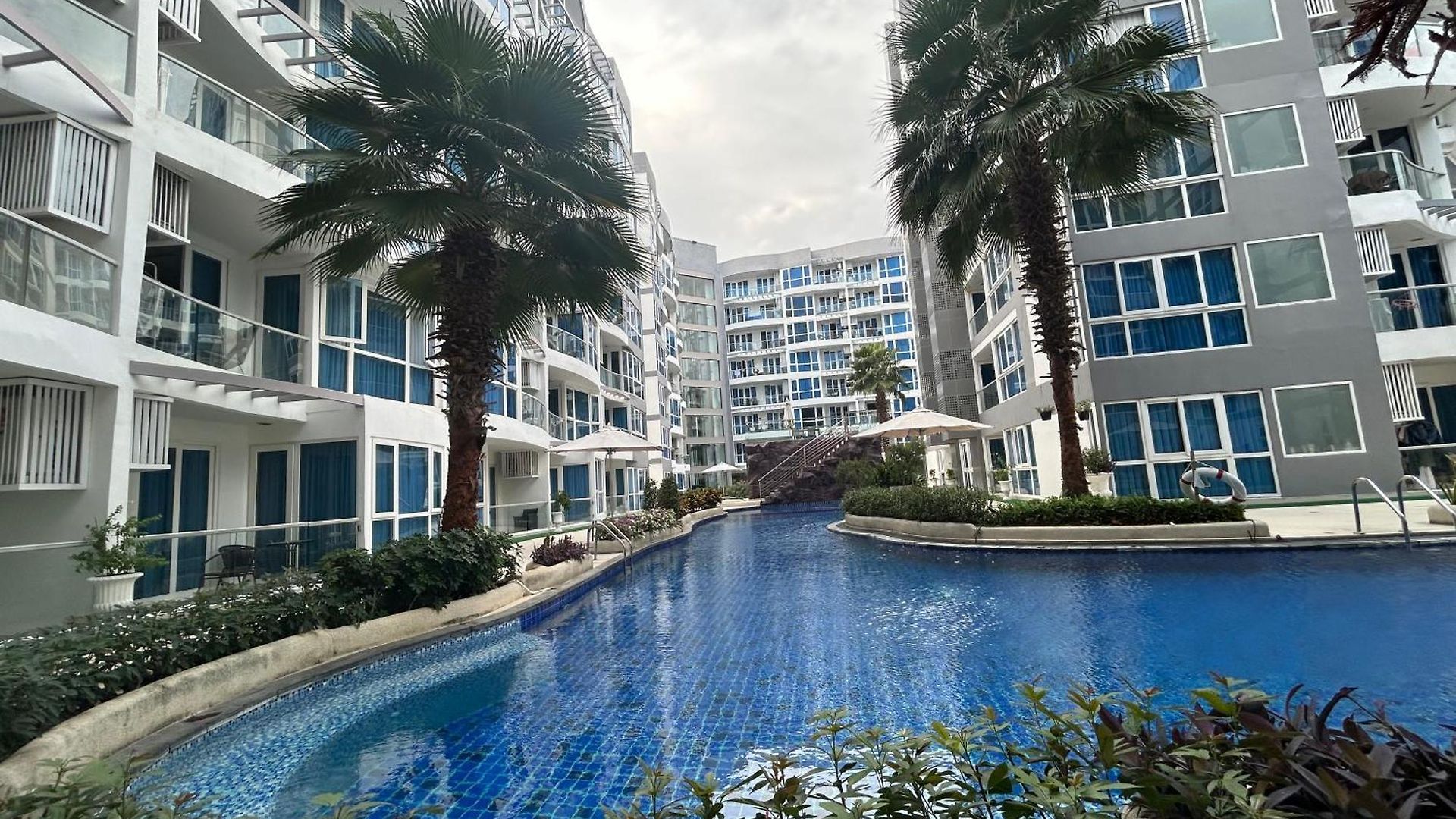 Apartment 秘狗公寓grand Avenue