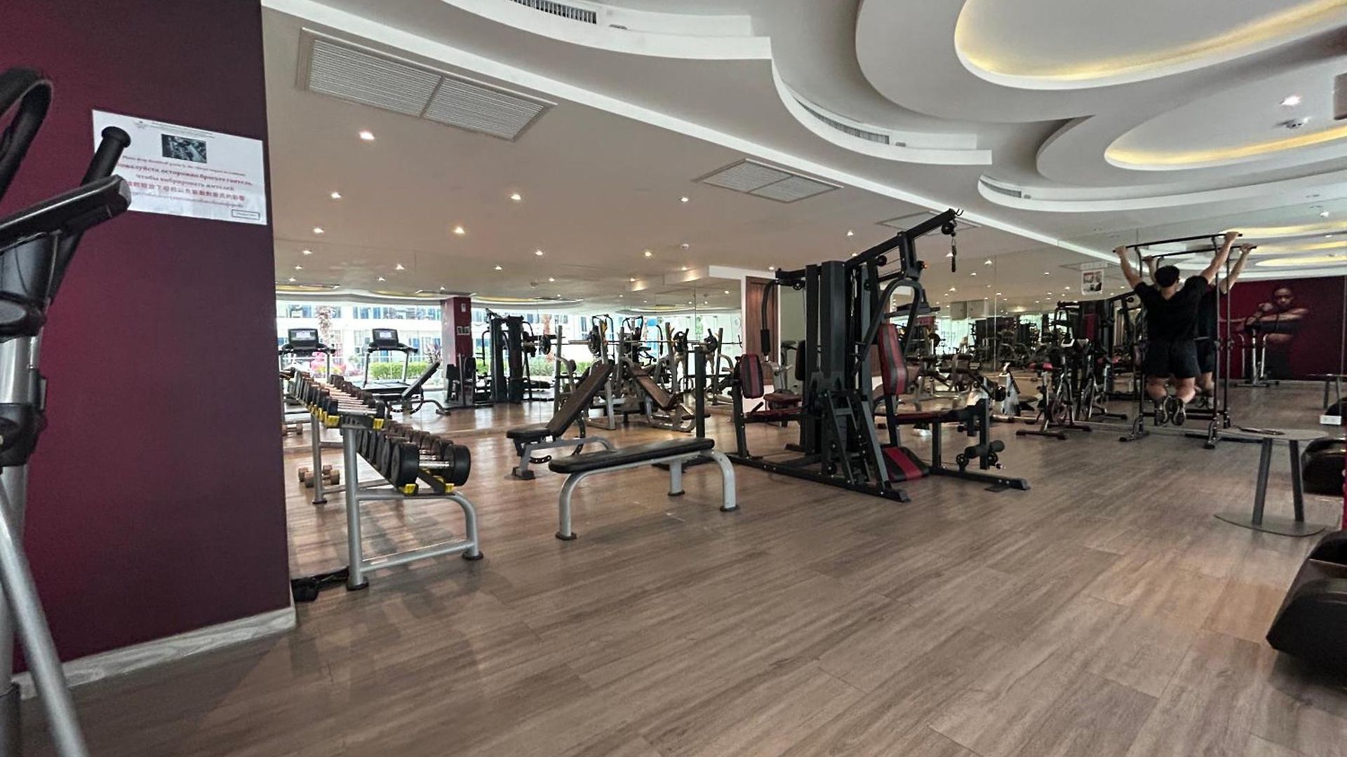 秘狗公寓grand Avenue * Pattaya