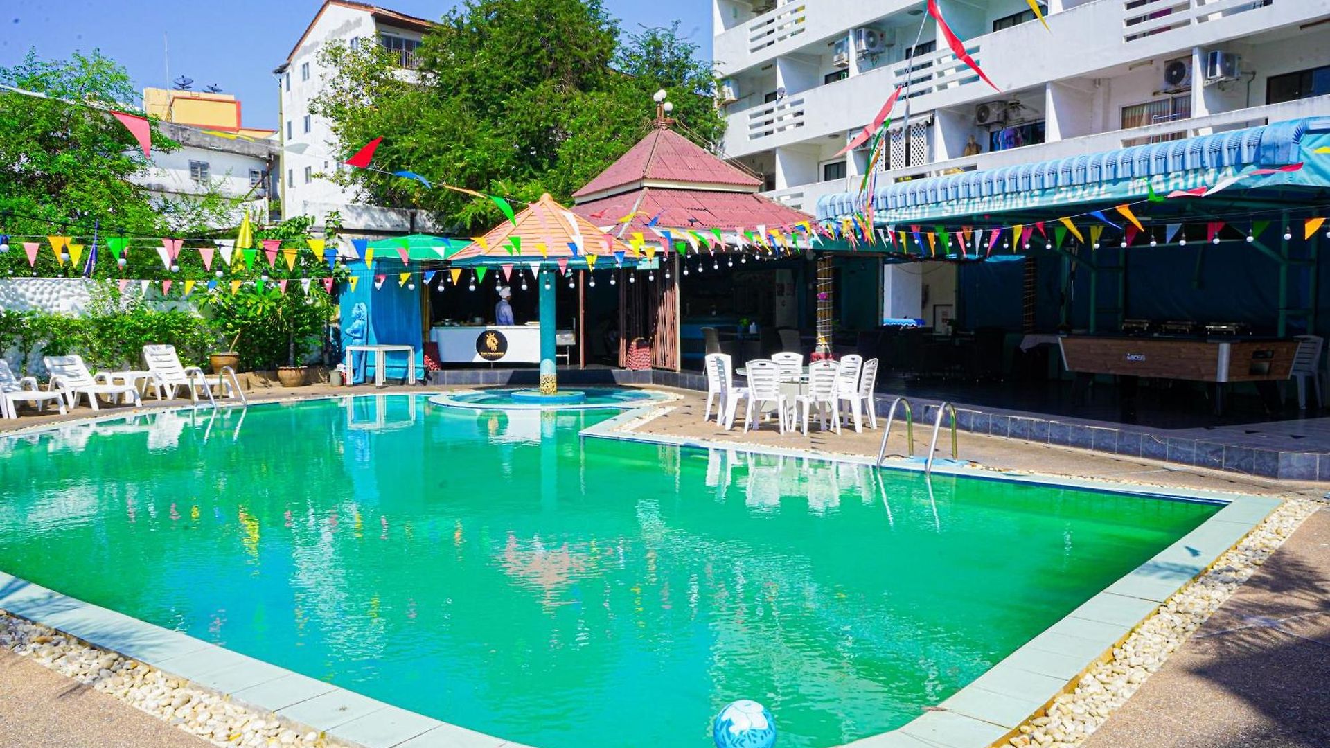 อพาร์ตโฮเทล Marine Paradise Encore Pattaya