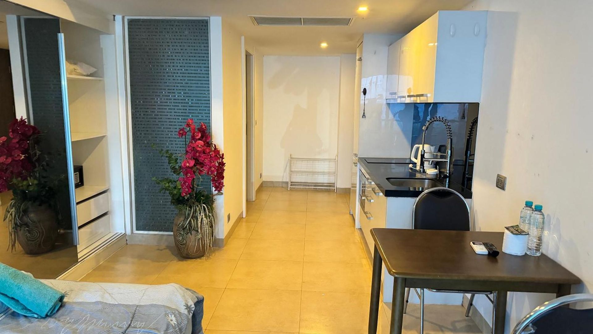 อพาร์ทเม้น Centara Avenue Residences 1 Bedroom Center Highspeed Wifi *